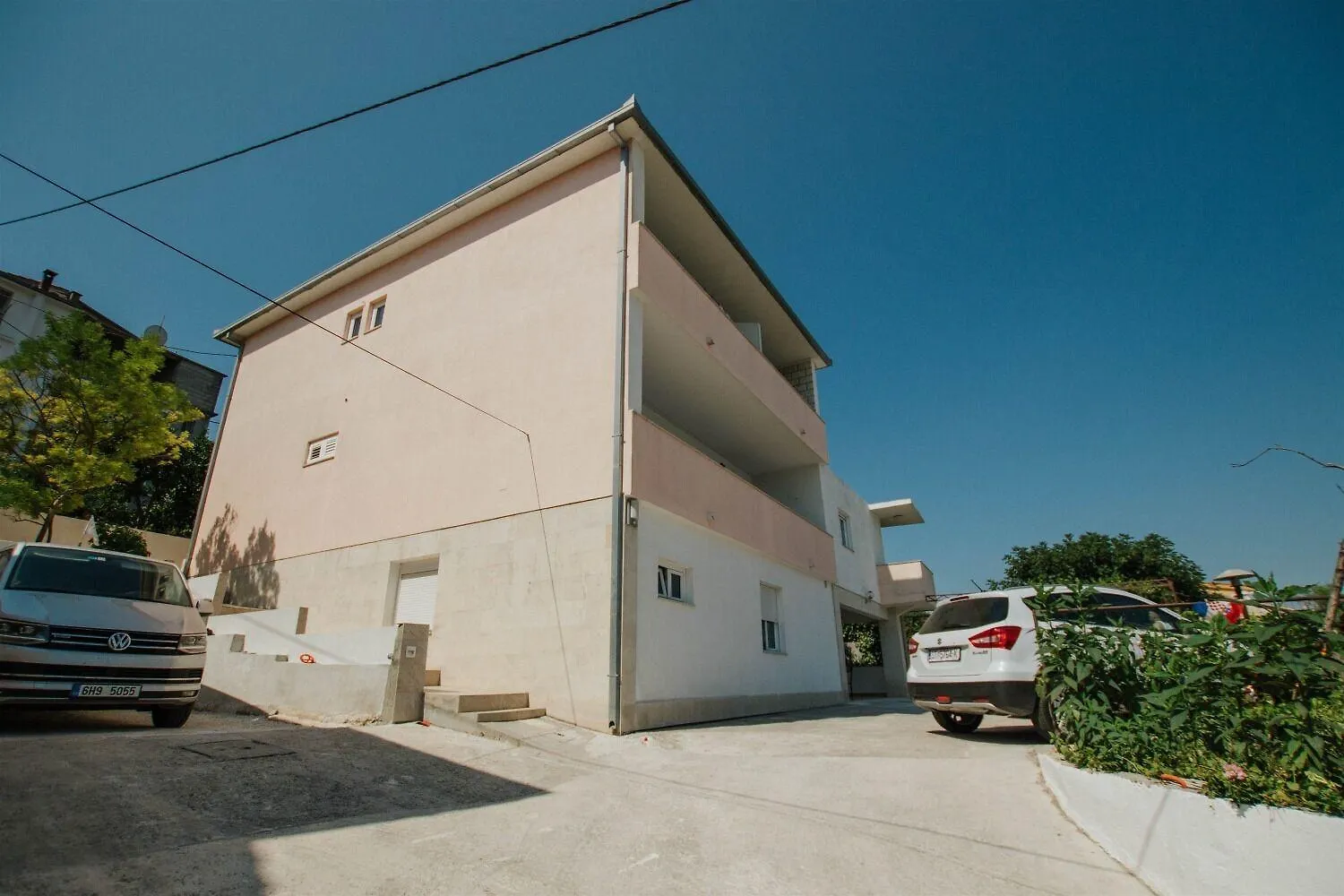 Apartments Dome Τρογκίρ